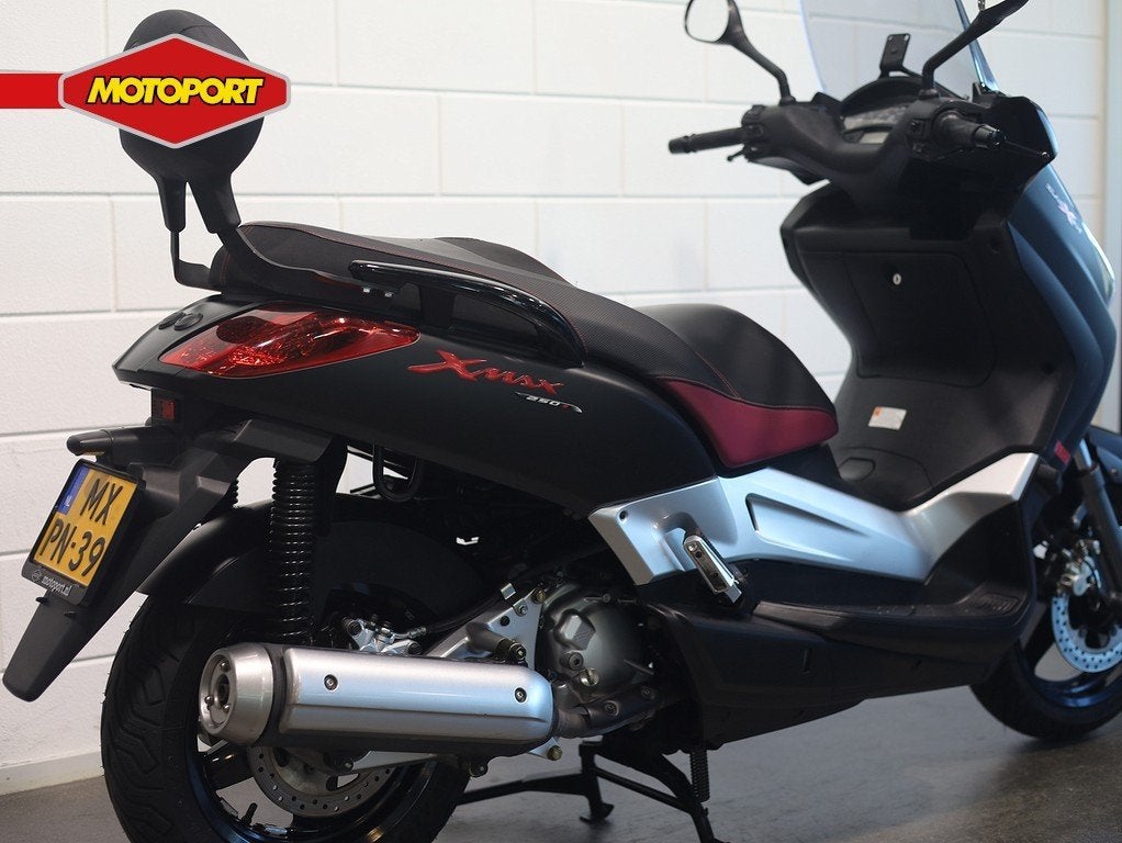 Yamaha YP 250R X-MAX (bj 2010), Scooter, Klantenservice@yamaha-motor.nl, Koolhovenlaan 101
1119 NC  Schiphol-Rijk, NL, 12 t/m 35 kW