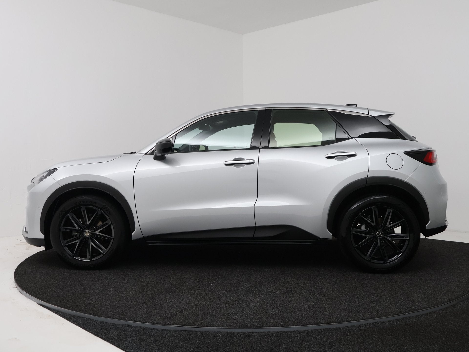 Lexus LBX 1.5 Relax 2WD | Advanced Pack | (bj 2024), Auto's, 12 maanden, 136 pk, Gebruikt, Automatische klimaatregeling