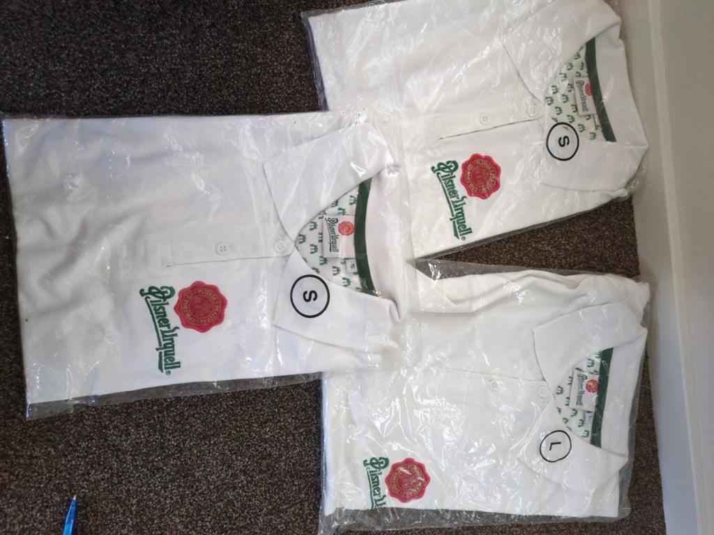 Pilsner Urquell Polo Shirts - Nieuw (S & L), Verzamelen, Biermerken, Ophalen of Verzenden, Nieuw, Kleding, Overige merken