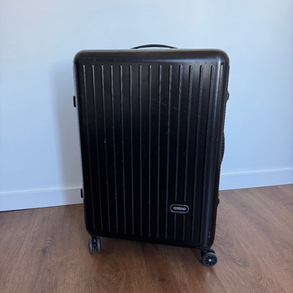 American Tourister 49x68cm Koffer 4 Wielen & Cijferslot, Gebruikt, Hard kunststof, Ophalen of Verzenden, 70 cm of meer
