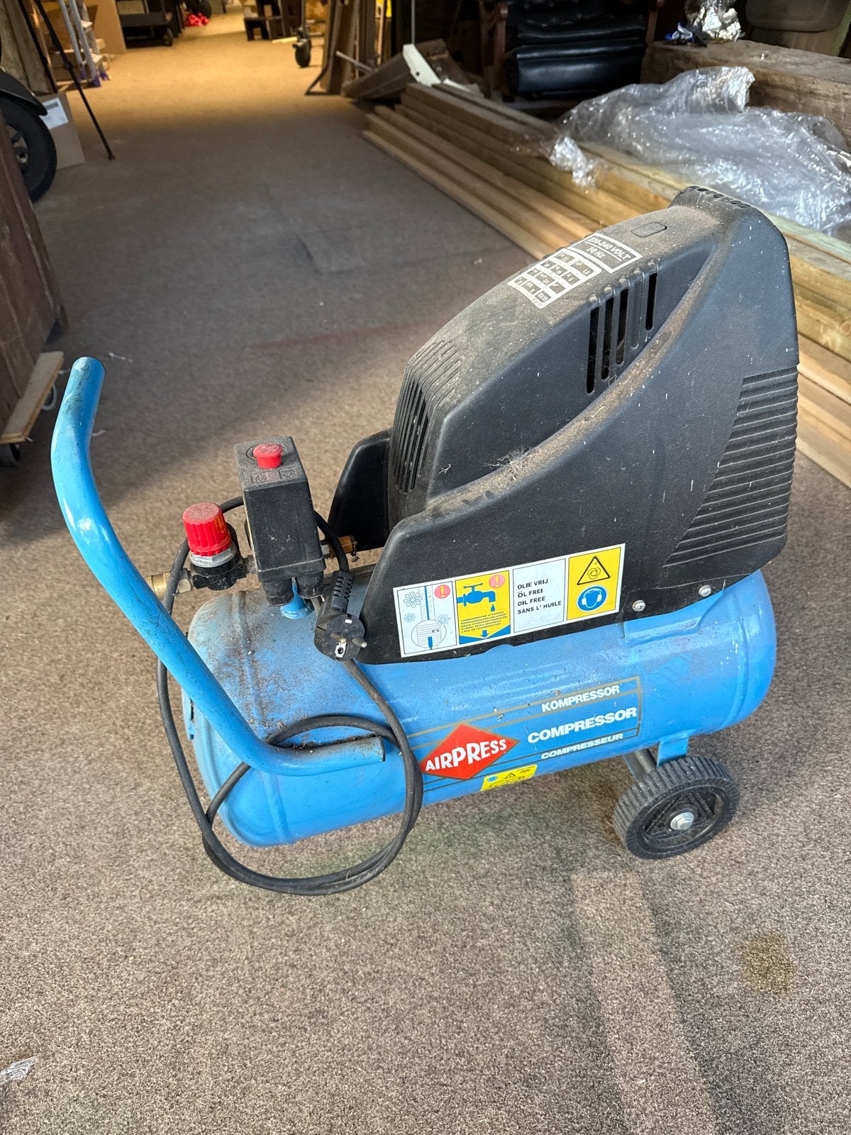 Airpress Compressor HLO 215/25 - Mobiele Compressor, Ophalen, Gebruikt, 6 tot 10 bar, 25 tot 100 liter
