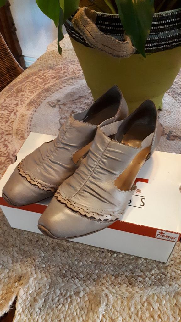 Rieker dames schoen maat 41 beige grijs zomer, Beige, Ophalen of Verzenden, Rieker, Sneakers of Gympen