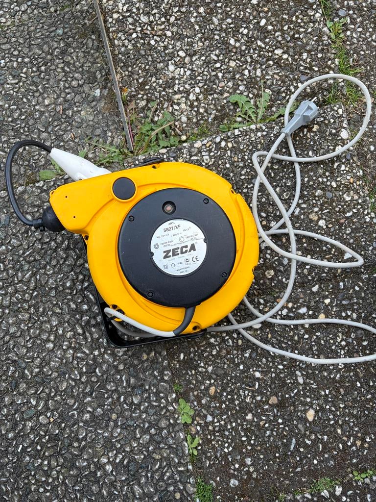 Zeca 5827/XF Kabelhaspel - 10m, 230V, IP42, Ophalen, Zo goed als nieuw