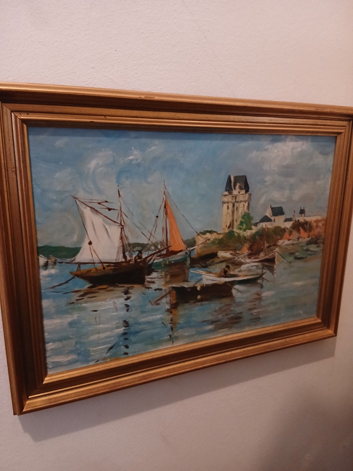 Maritiem schilderij met boten en kustgezicht, Ophalen of Verzenden
