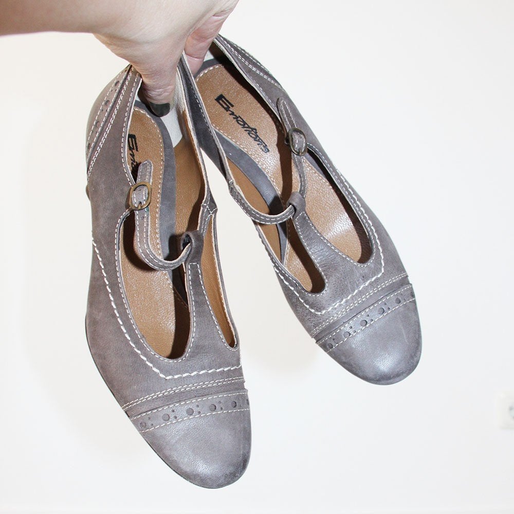 Prachtige Leren Emotions Pumps -s13 (Maat 37) € 35,-, Kleding | Dames, Schoenen, Pumps, Overige kleuren, Emotions, Ophalen of Verzenden