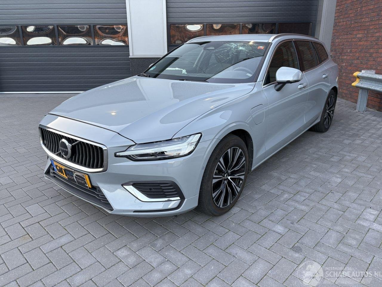 Volvo v-60 2.0 T6 Plug-in Hybrid AWD Plus Bright (bj 2024), Auto diversen, Automaat, 1969 cc, Info@volvocars.com, Stationwagon