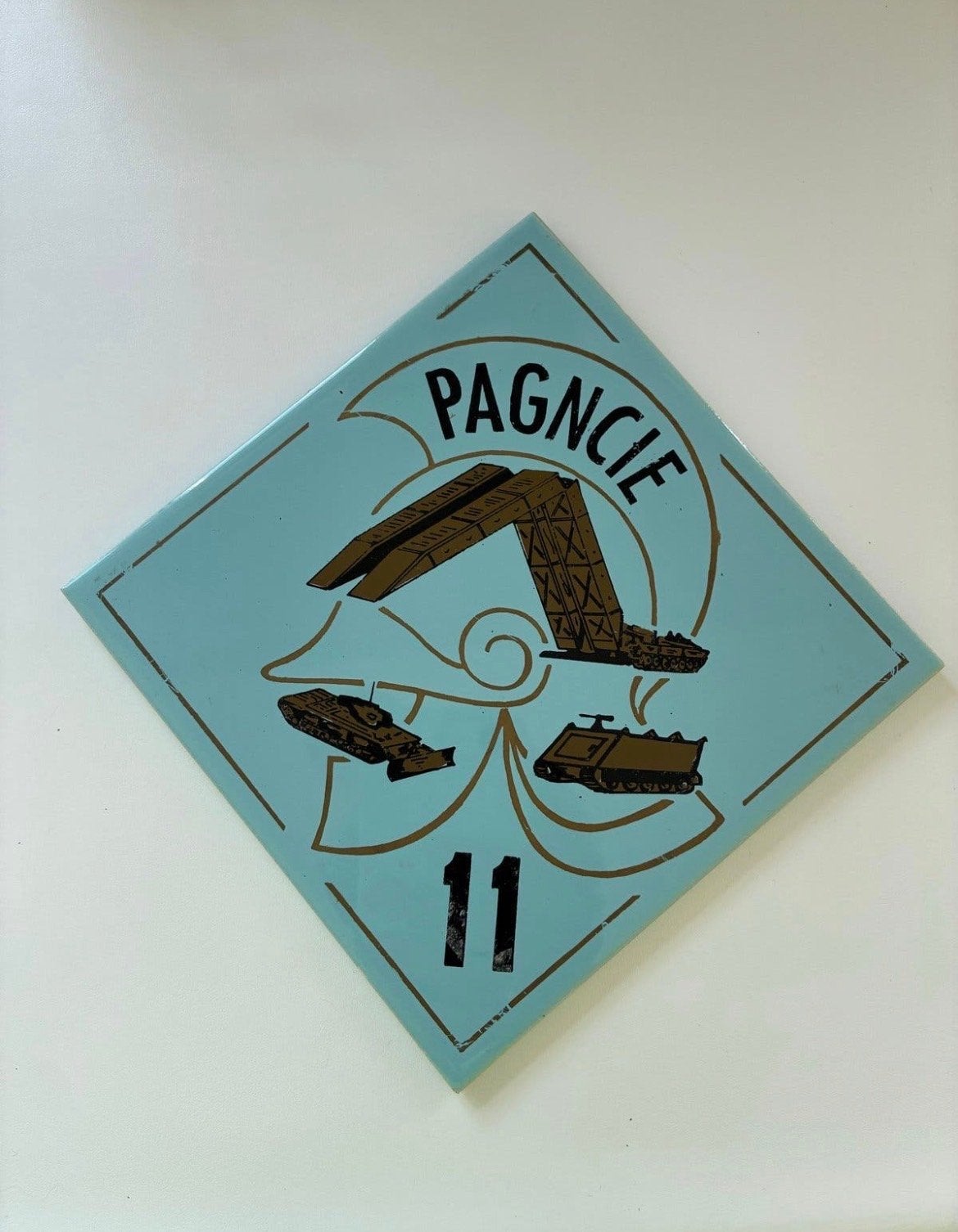 Tegel PAGNCIE 11, de 11 Pantsergenie Compagnie Koninklijke L, Verzamelen, Ophalen of Verzenden, Landmacht, Nederland, Overige typen