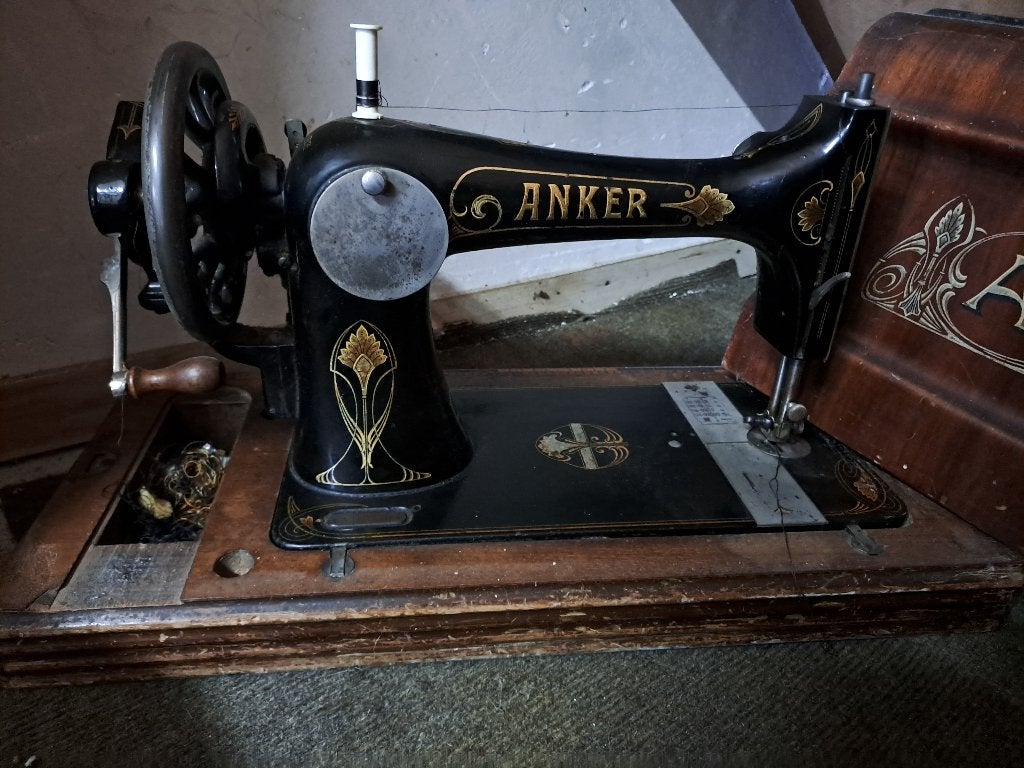Oude SINGER Hand Naaimachine, Antiek en Kunst, Ophalen