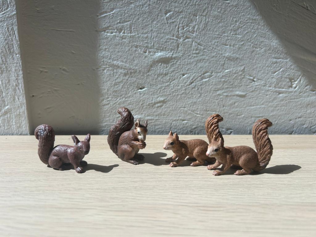 Schleich eekhoorn, Verzamelen, Dierenverzamelingen, Ophalen of Verzenden, Zo goed als nieuw, Paard, Beeldje of Figuurtje