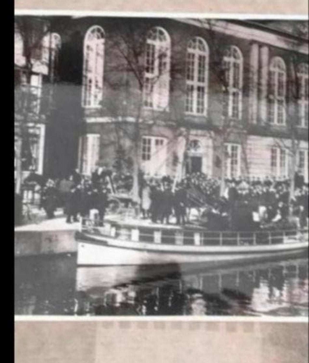 Oude foto Amsterdam met Koningin Wilhelmina, 24,5 x 17,2 cm, Verzamelen, Foto's en Prenten, Gebruikt, Foto, Ophalen of Verzenden