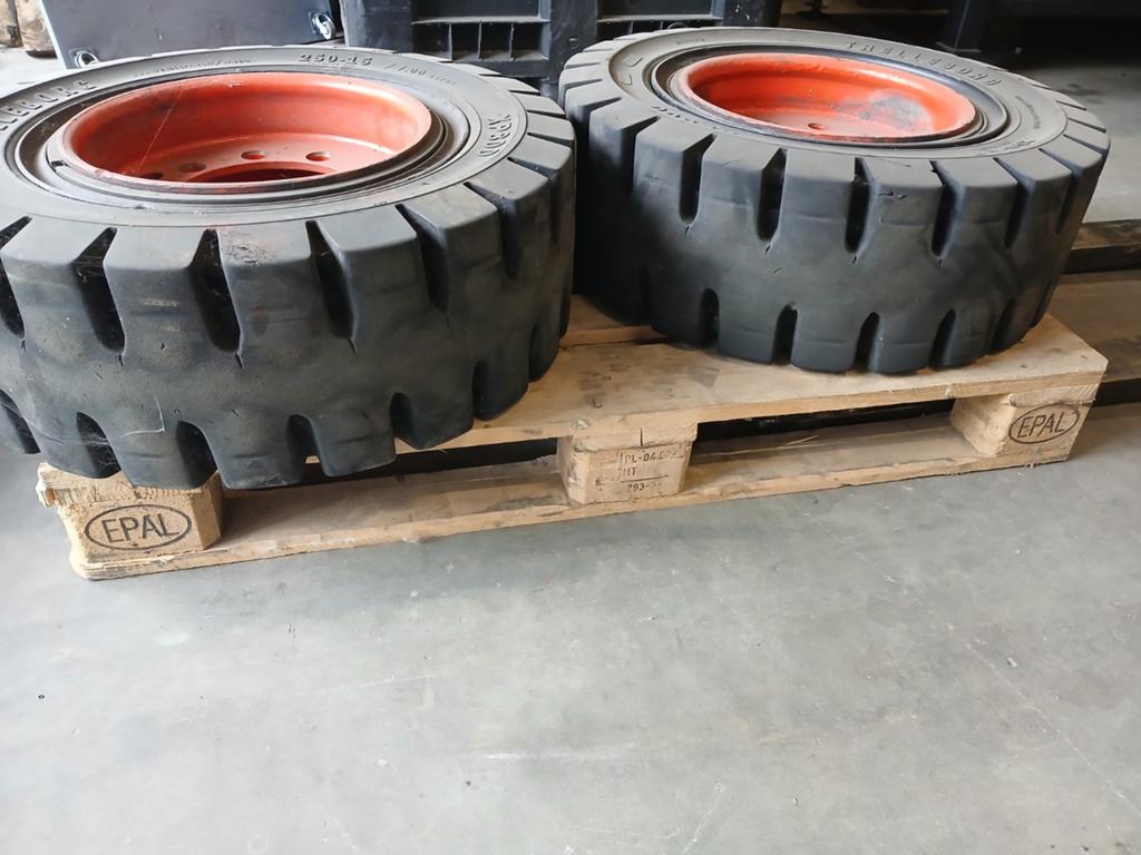 Banden 250/15 vol rubber als nieuw , met velg Linde, 1000 tot 2000 kg, Ophalen, Elektrisch, Heftruck