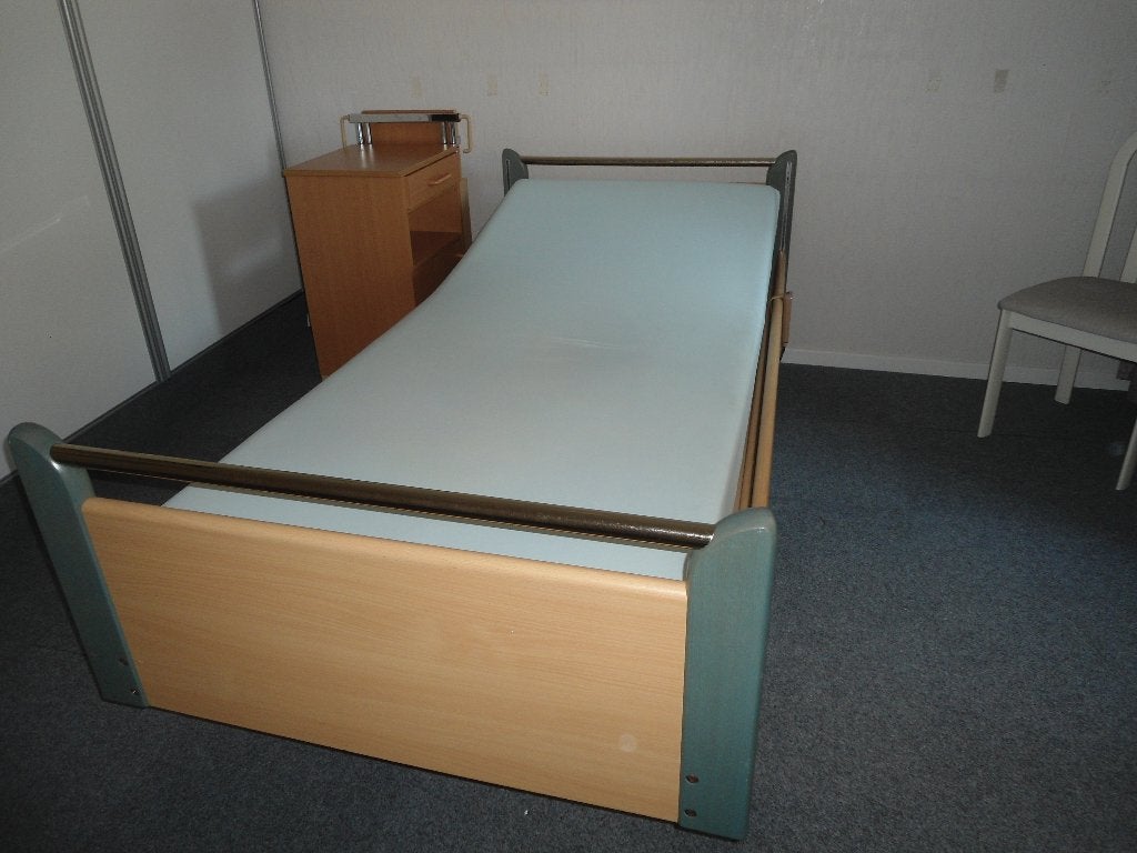 Seniorenbed elektrisch hoog-laagbed met nachtkastje, Ophalen, Verstelbaar, 90 cm, Eenpersoons