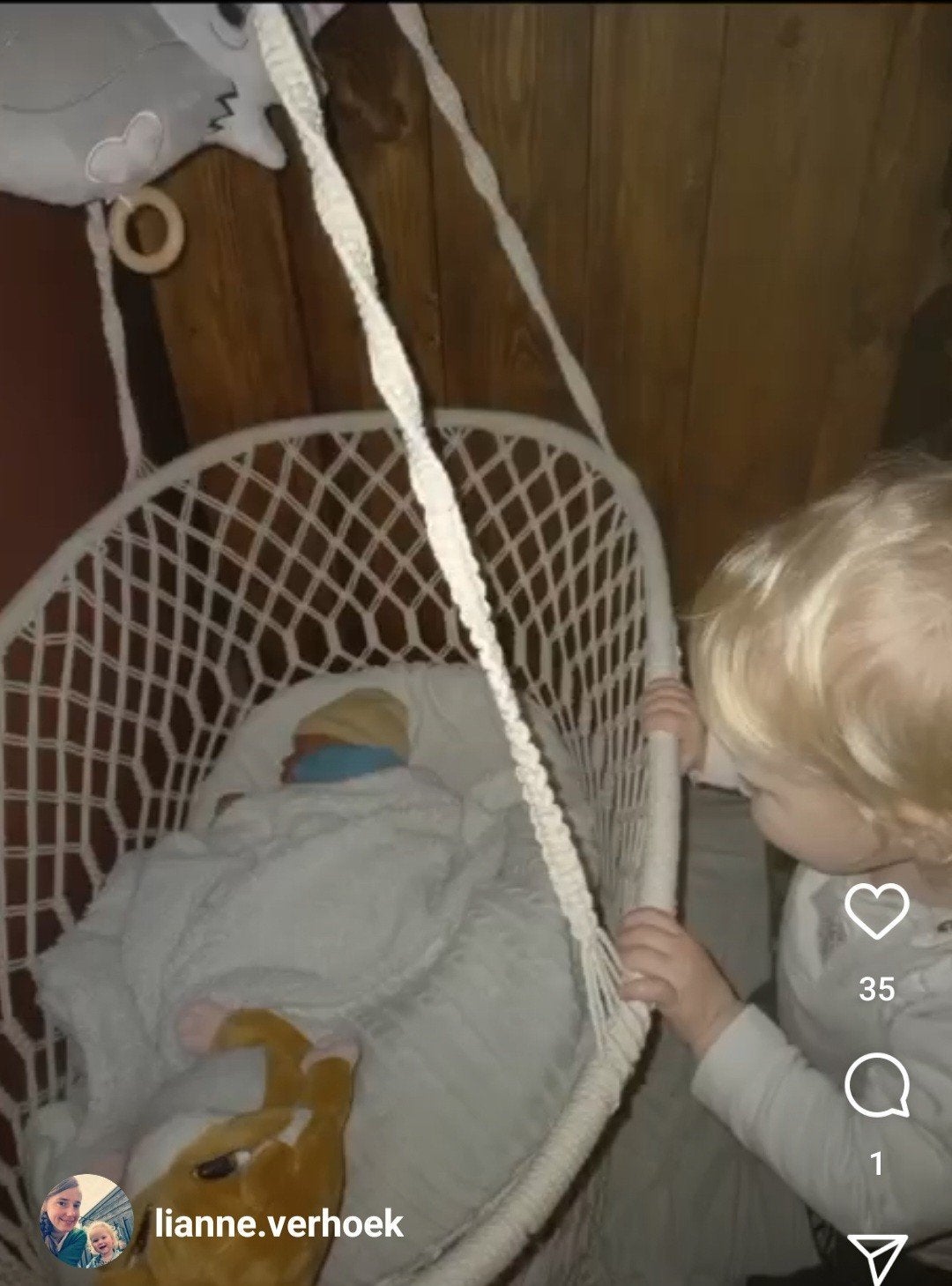 Macramé hangwiegje met matras, Verzenden, Zo goed als nieuw, Wieg