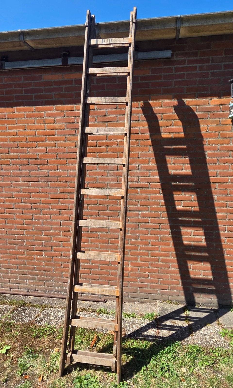 Oude, antieke, uitschuifbare houten ladder - Decoratief, Ophalen, Gebruikt, Ladder, 2 tot 4 meter