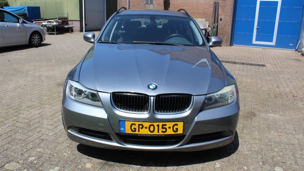 BMW 3-Serie 2.0 318 I Touring 105KW 2008 Grijs, Achterwielaandrijving, Beige, Automatische klimaatregeling, Leder en Stof