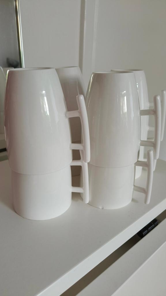 Yong Squito mokken - Set van 8 witte stapelbare mokken, Verzenden, Steen/keramiek, Wit, Overige merken