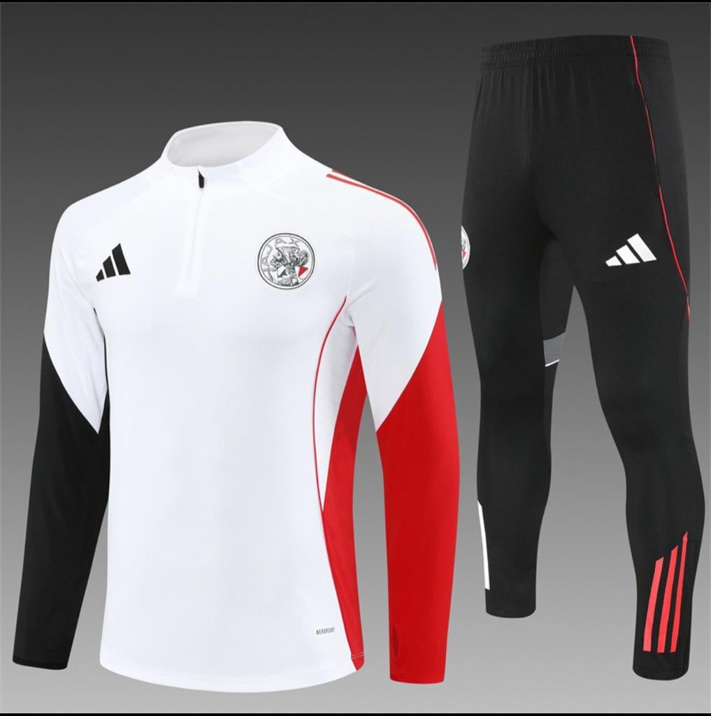 Kinder voetbal trainingspak en tenue, Kinderen en Baby's, Ophalen of Verzenden
