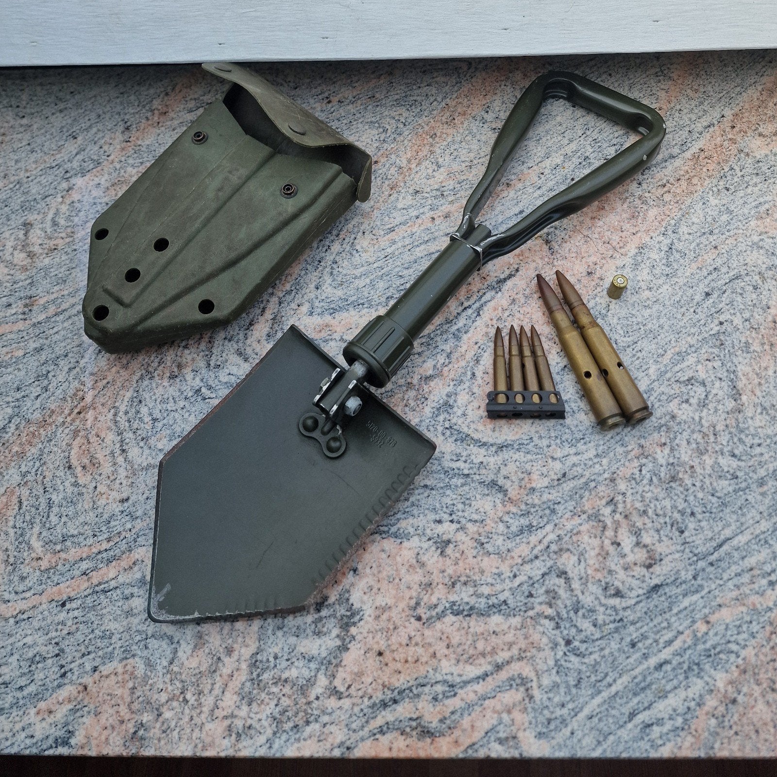 Originele Pioniersschep inklapbaar + dummy kogels, Ophalen of Verzenden, Landmacht, Overige typen