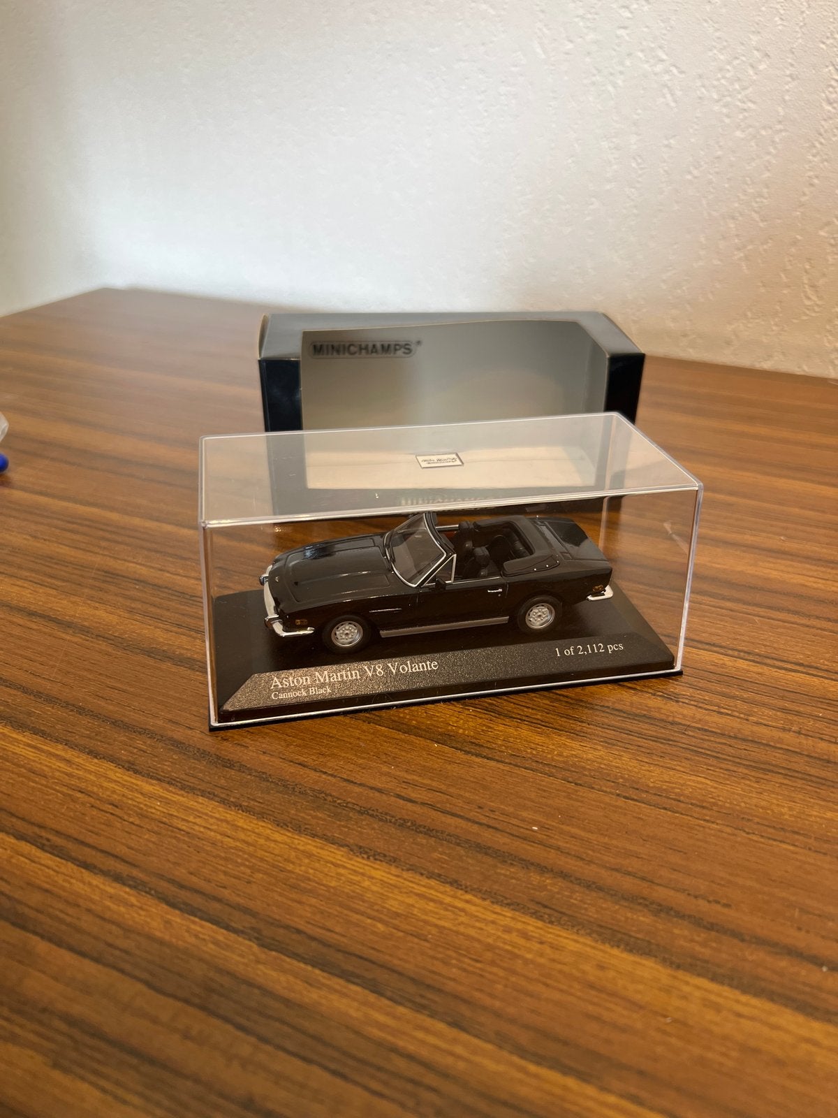 Minichamps Aston Martin V8 Volante 1987 Zwart 1:43, Ophalen of Verzenden, Zo goed als nieuw, Auto, MiniChamps