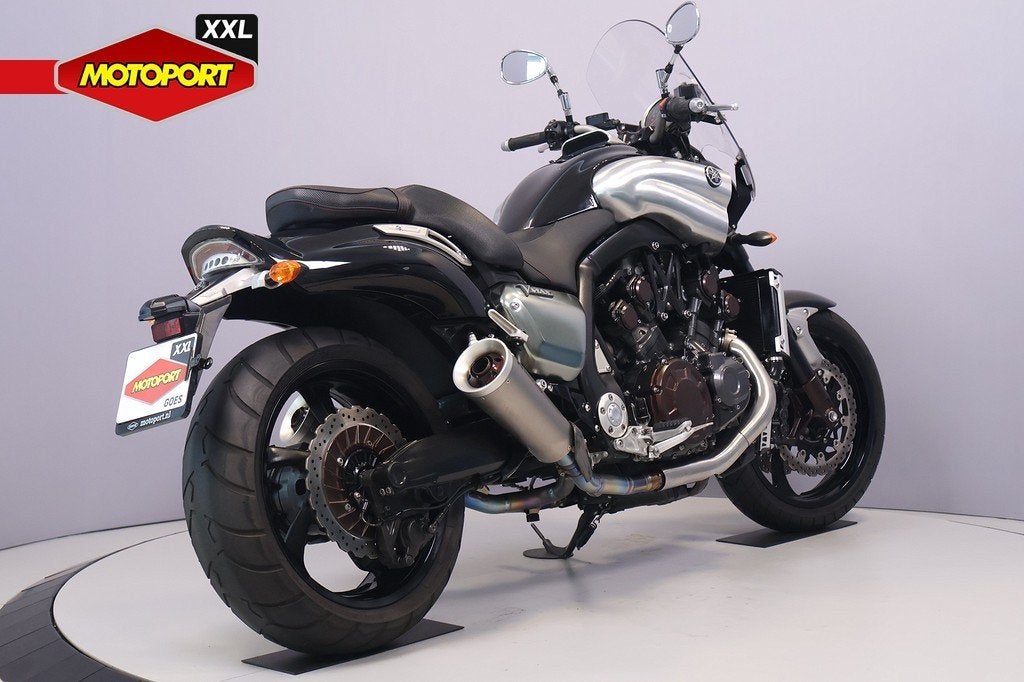 Yamaha V-MAX 1700 (bj 2009), Motoren, Motoren | Yamaha, Koolhovenlaan 101
1119 NC  Schiphol-Rijk, NL, Klantenservice@yamaha-motor.nl