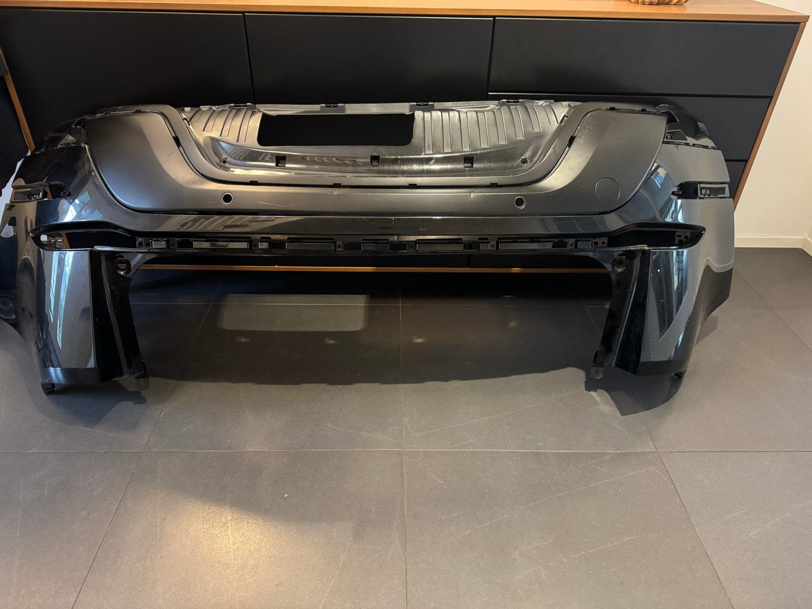 Voorbumper Range Rover Evoque 2025, Ophalen, Voor, Bumper, Gebruikt