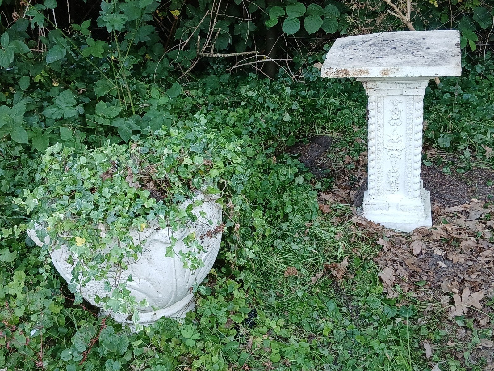 grote betonnen plantenpot met sokkel, Tuin en Terras, Ophalen, Gebruikt