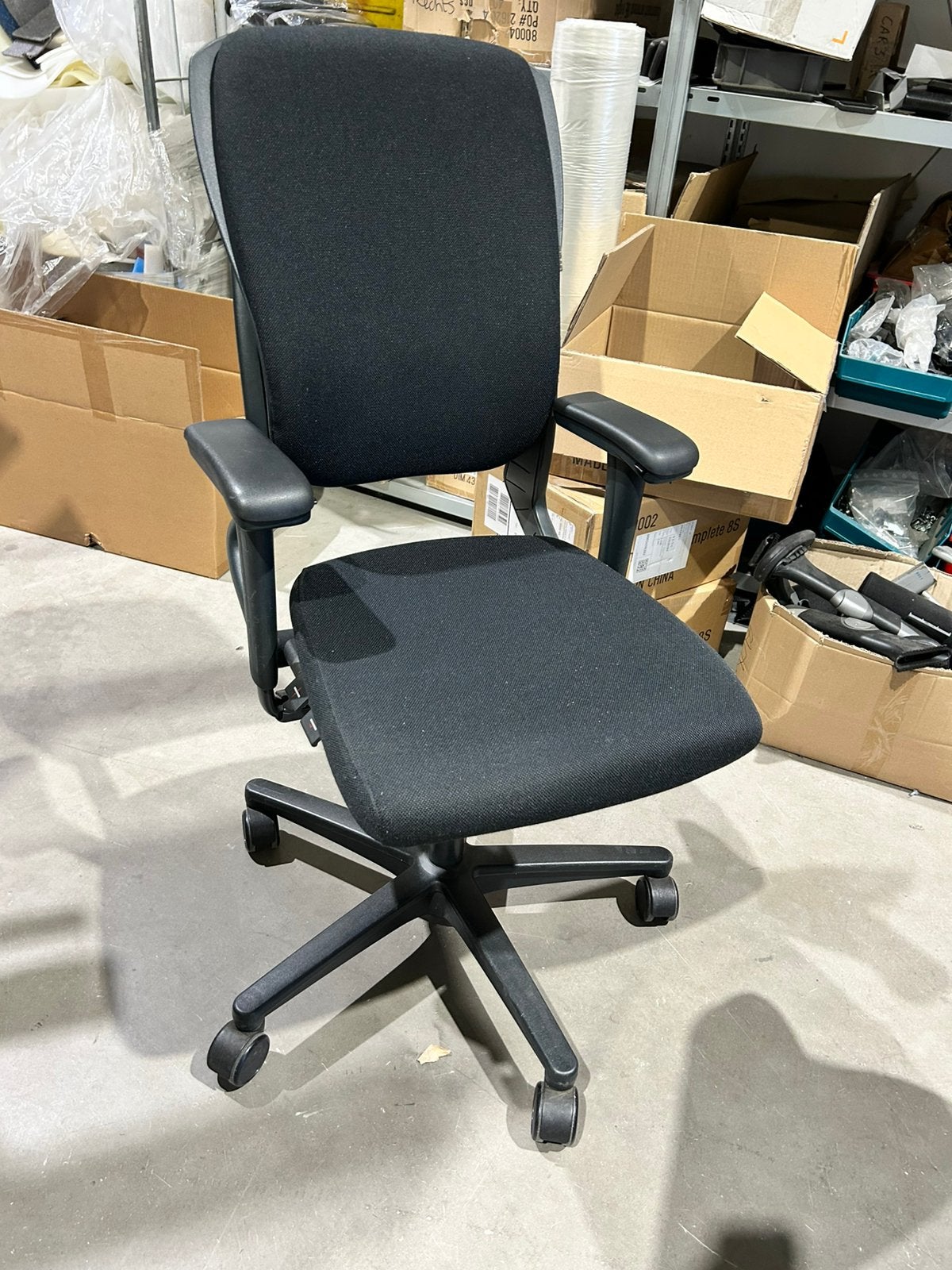 Ahtend 230 1x heel netjes, € 200,-  1x prima € 175,-, Ophalen of Verzenden, Zo goed als nieuw, Zwart