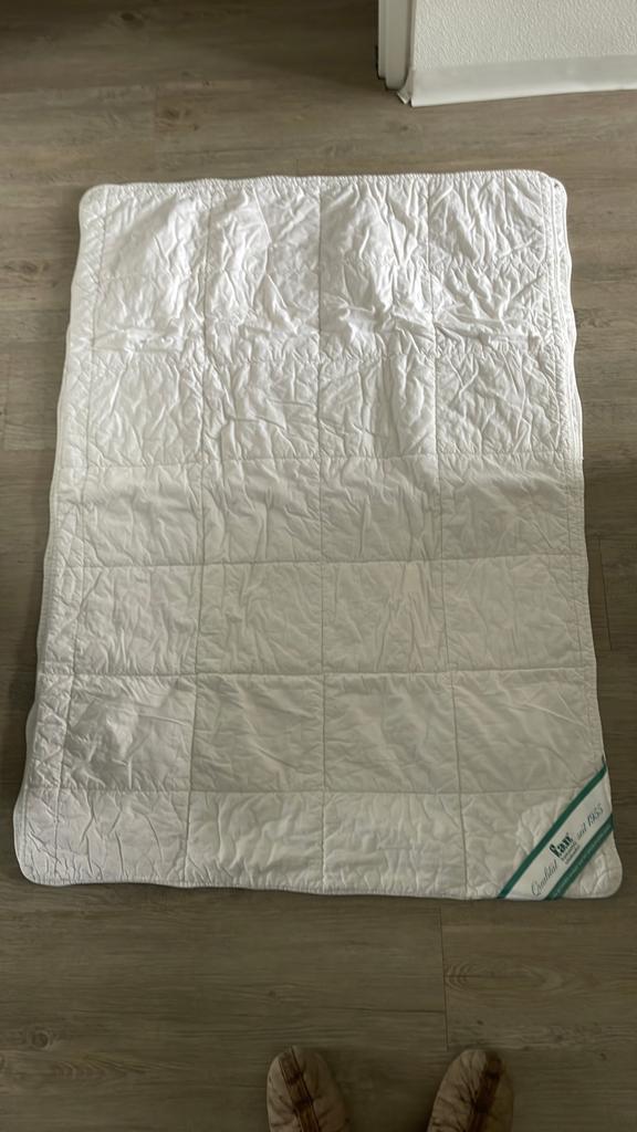 4-seizoenen dekbed 90x120, 100% katoen + 7x beddengoed, Ophalen, Gebruikt, Jongetje of Meisje, Wit