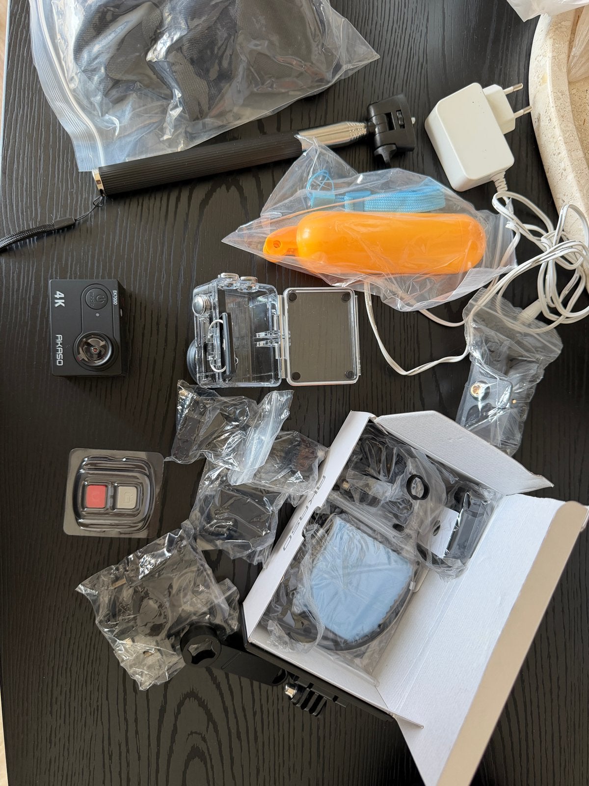 AKASO EK7000 4K Action Camera +Complete Accessoire Set Nieuw, Ophalen of Verzenden, Zo goed als nieuw, Overige merken