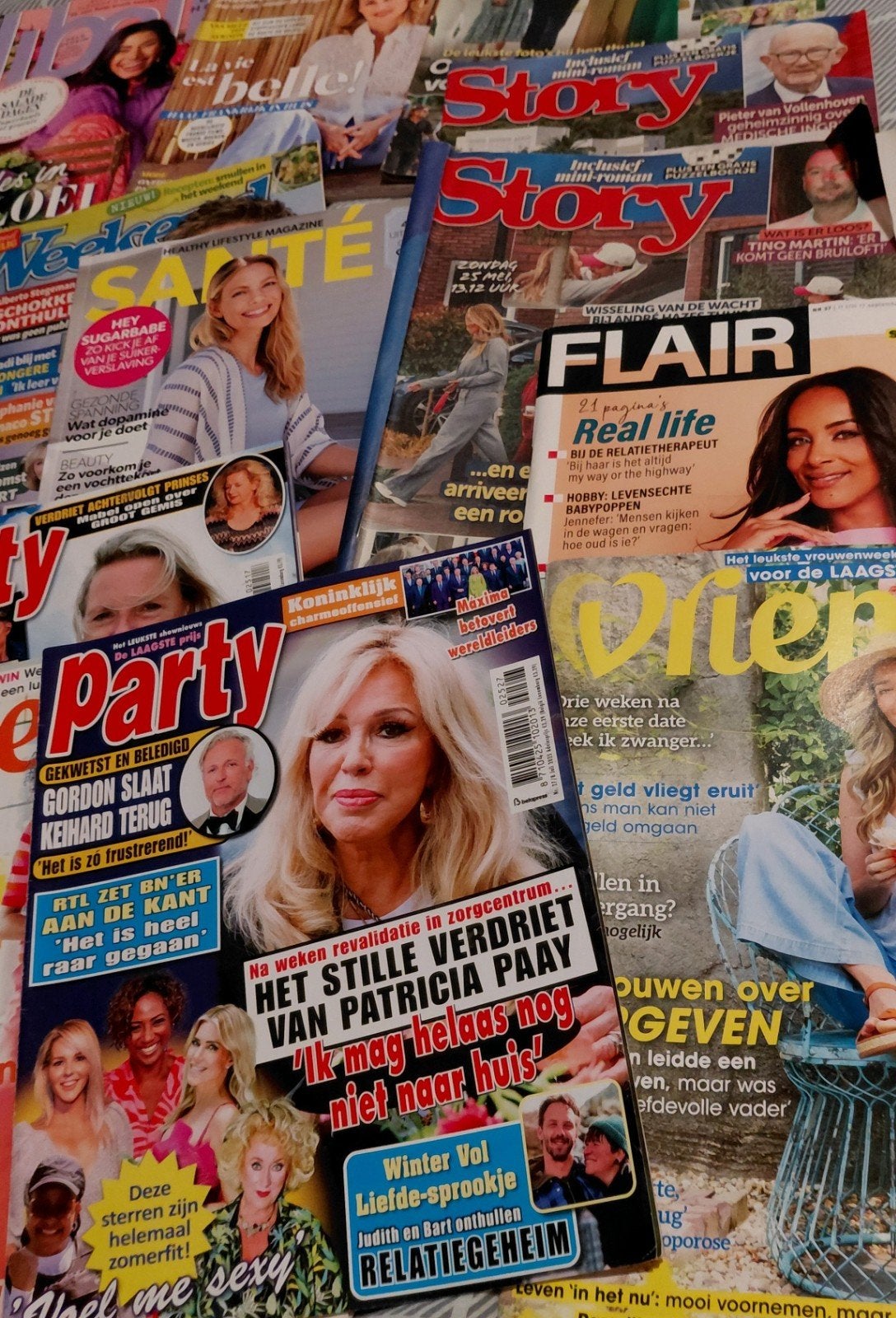 partij tijdschriften: Story, Party, Vriendin, Santé, Flair, Ophalen of Verzenden, Gelezen, Damesbladen