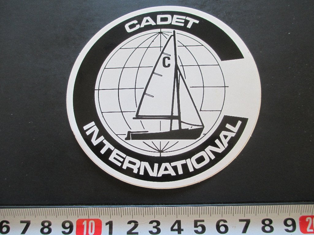 sticker Cadet International, Verzamelen, Stickers, Zo goed als nieuw, Ophalen