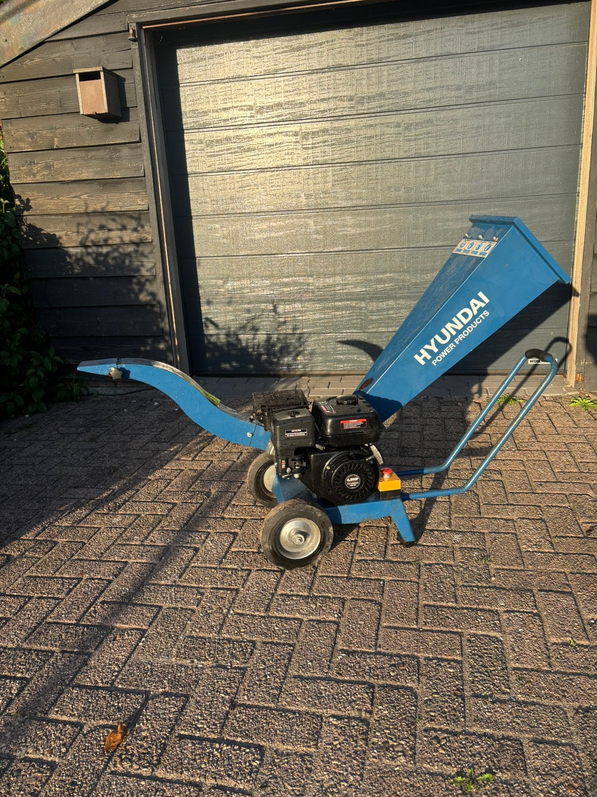 Hyundai versnipperaar, Ophalen, Zo goed als nieuw, Benzine