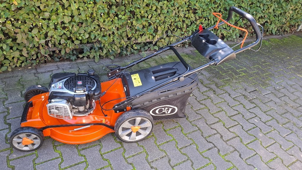 J & C Briggs & Stratton 775 IS grasmaaier 181cc Cirkelmaaier, Ophalen, Cirkelmaaier, ,, Zo goed als nieuw
