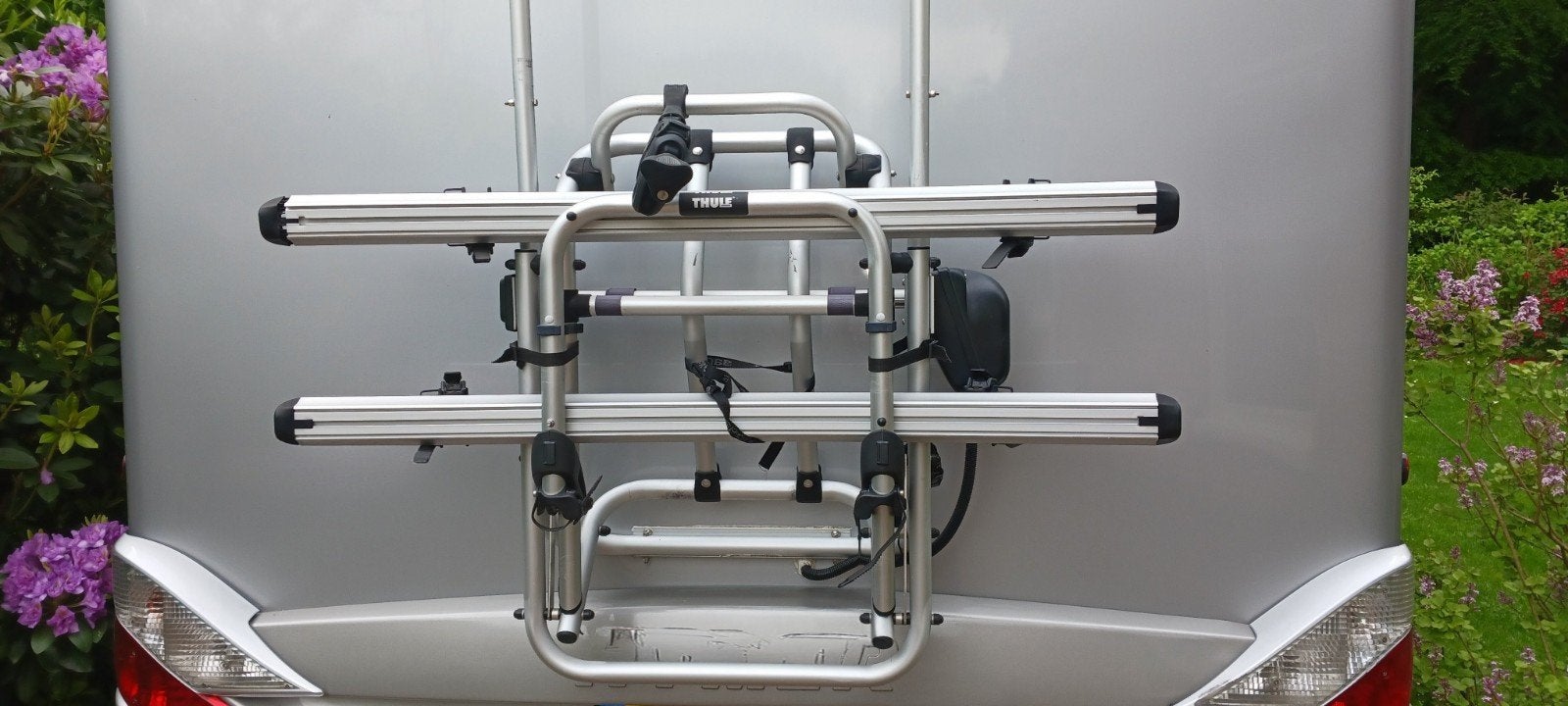 Thule Lift V16 12 volt fietsendrager voor 2 (3) e-bikes, Gebruikt, 2 fietsen, Elektrische fiets, Achterklepdrager