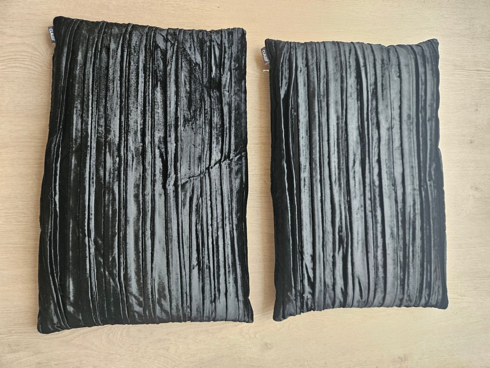 Claudi Kussenset Zwart - Goede Staat (55x36 cm), Ophalen