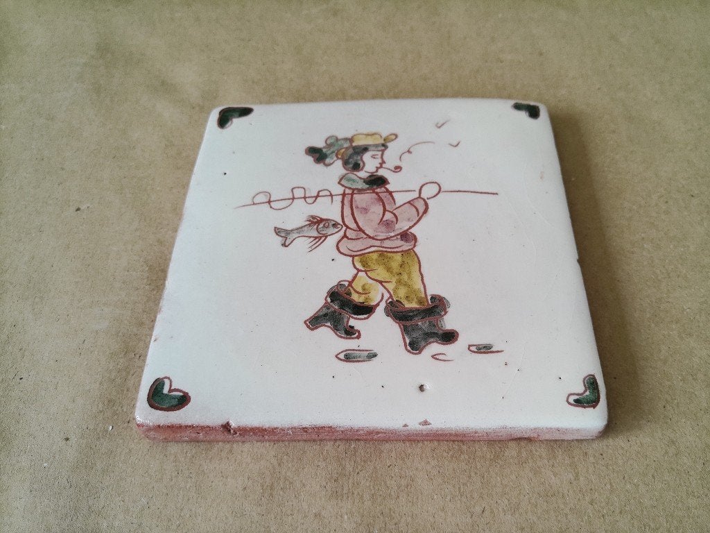 Curiosa vintage tegel Hollandse visser in oude klederdracht, Ophalen of Verzenden