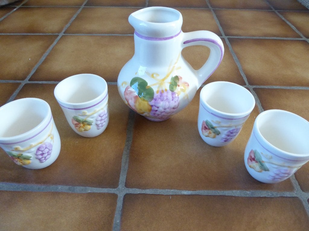 Wijn karafsetje steen/keramiek. Karafje en 4 mokjes. NIEUW, Huis en Inrichting, Ophalen of Verzenden, Nieuw