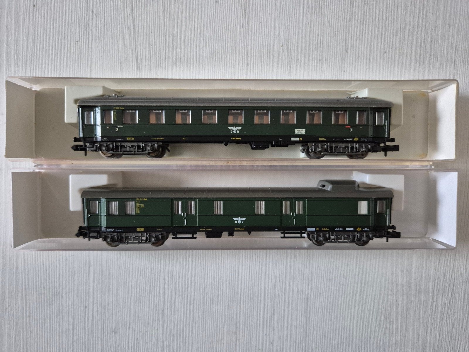 2 Fleischmann N-spoor DR rijtuigen 8130/8132, Gebruikt, Gelijkstroom, Fleischmann, Wagon