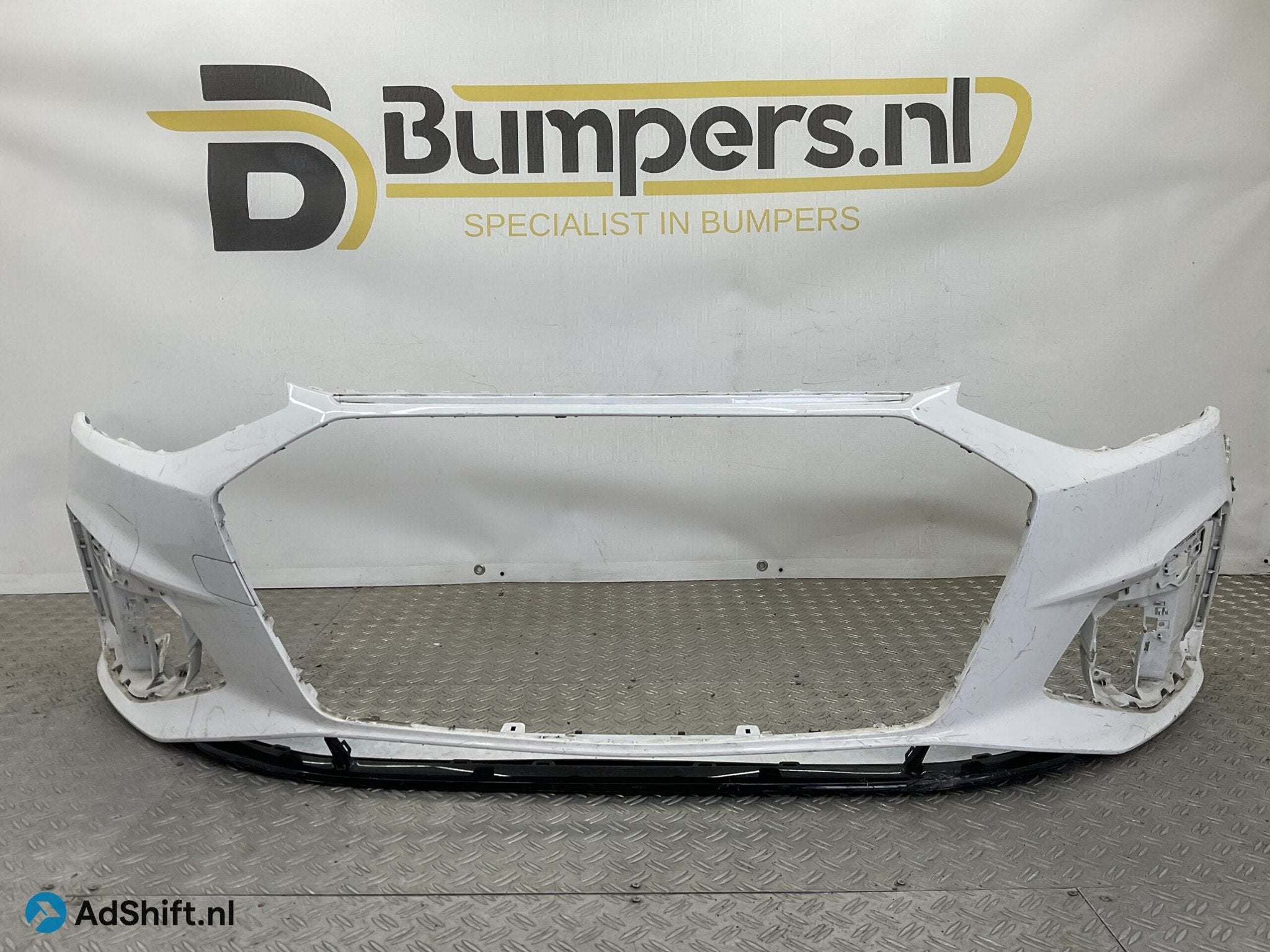 Bumper Audi A4 S-Line SLine Facelift 22-8W0807437AQ Voorbump, Bumper