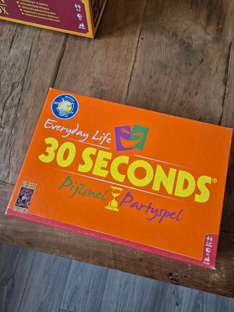 30 Seconds Everyday Life - Pijlsnel Partyspel, Hobby en Vrije tijd, Gezelschapsspellen | Bordspellen, Vijf spelers of meer, Ophalen of Verzenden