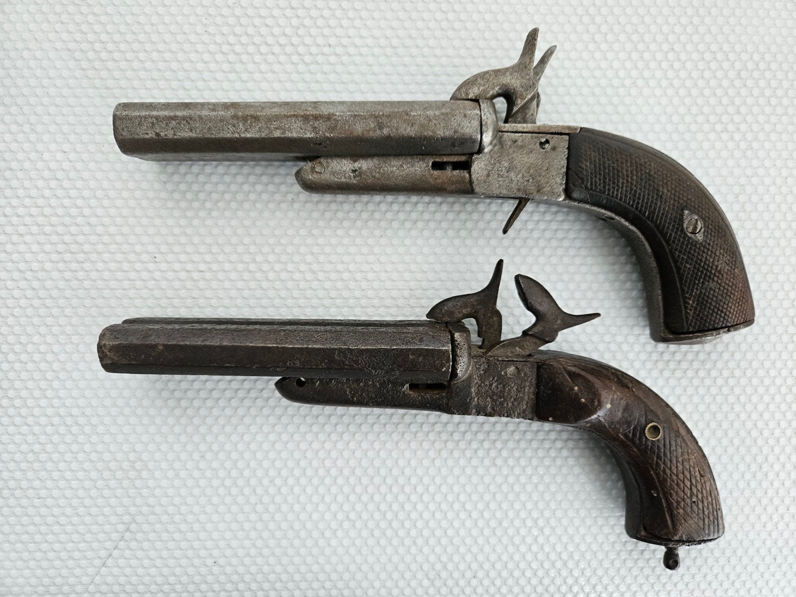 2 stuks zwartkruit penvuur pistolen 15 mm., Verzenden, Landmacht