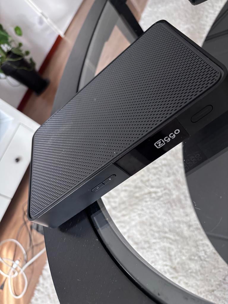 Ziggo Mediabox voor extra TV, 1 jaar oud, Ophalen of Verzenden, Zo goed als nieuw, Decoder