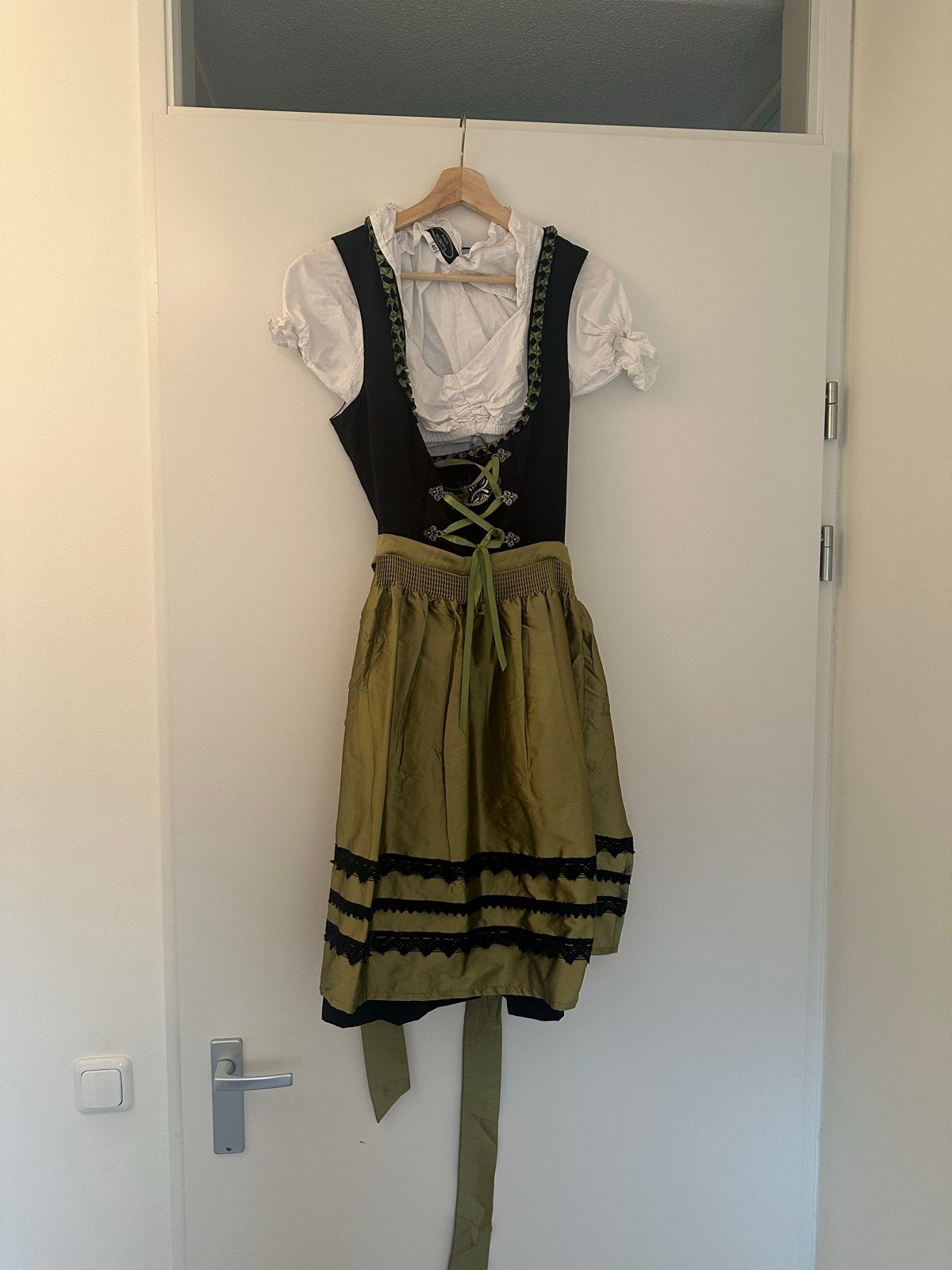 Dirndl Haus Huberts, maat 40, zwart/groen, Ophalen of Verzenden, Zo goed als nieuw, Maat 38/40 (M)