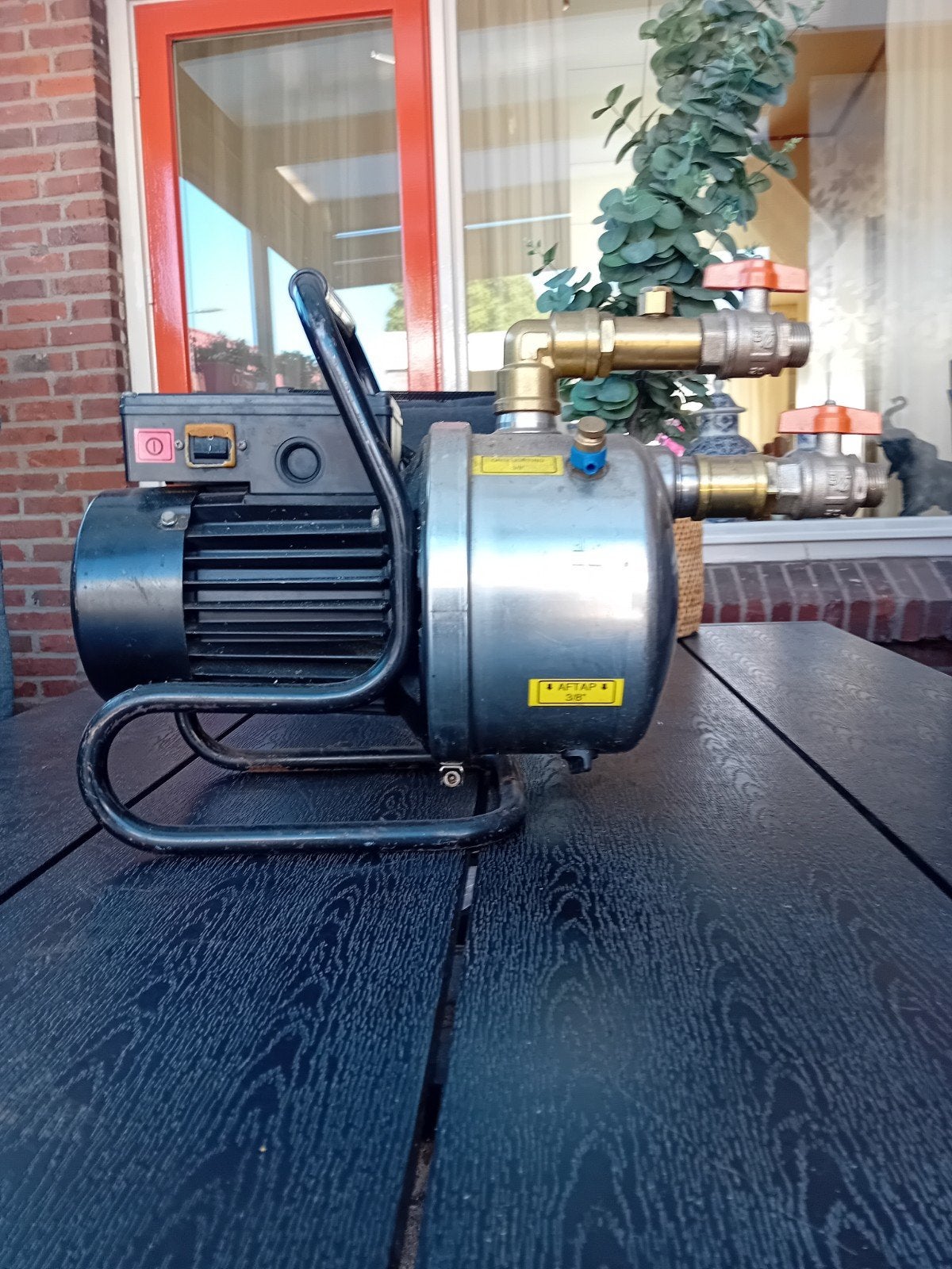 Te koop grundfos pomp, Ophalen, Zo goed als nieuw