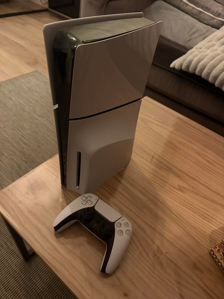 Playstation Slim 5 Disc + controller, Spelcomputers en Games, Spelcomputers | Sony PlayStation 5, Ophalen, Zo goed als nieuw, Playstation 5
