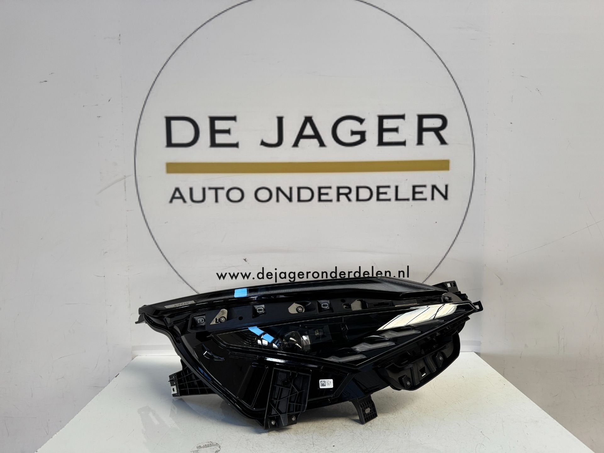 NISSAN QASHQAI J12 FACELIFT LED KOPLAMP RECHTS 26010HN25A, Auto-onderdelen, Nissan Motor Co., Ltd., Takashima 1-chome 1-1
220-8686  Yokohama