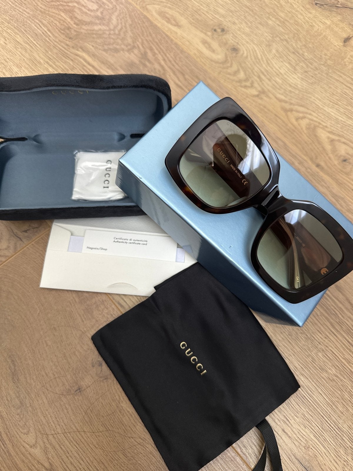 Gucci Zonnebril - Zo goed als nieuw, Overige merken, Zonnebril, Bruin, Ophalen of Verzenden