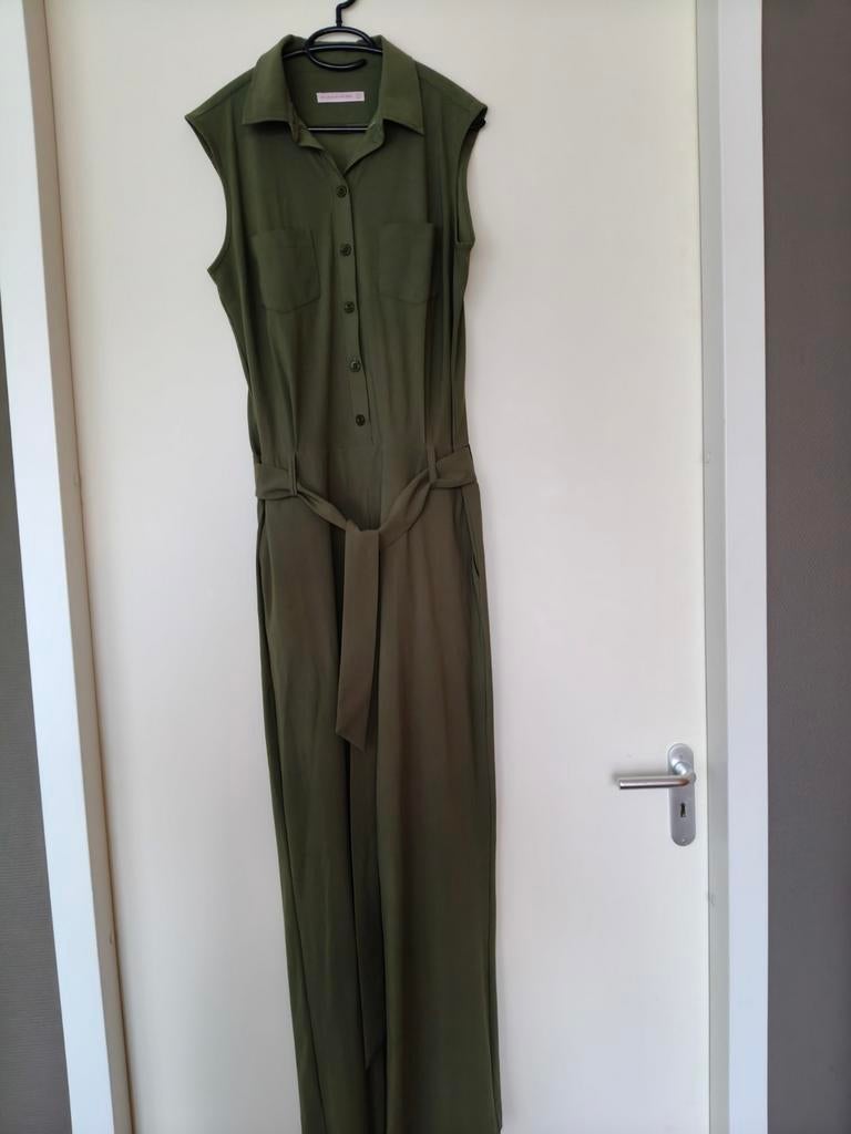 Prachtige olijfgroene mouwloze jumpsuit maat L, Kleding | Dames, Jumpsuits, Studio Anneloes, Verzenden, Maat 42/44 (L), Zo goed als nieuw