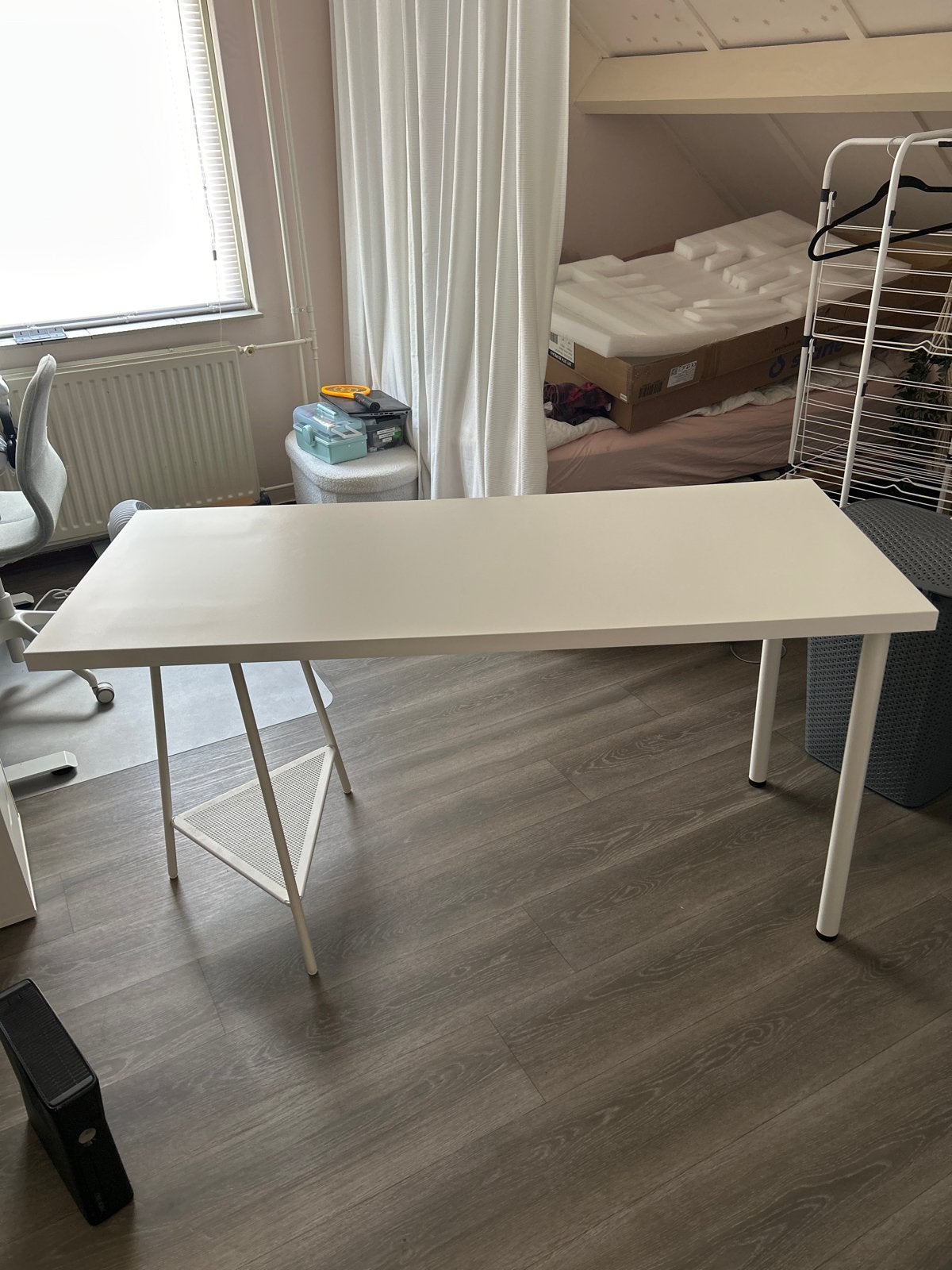 Wit IKEA bureau - 140x60, Ophalen, Spaanplaat of MDF, Zo goed als nieuw, IKEA