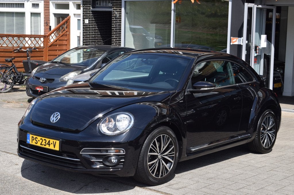 Volkswagen Beetle 1.2 TSI Exclusive Series Apple Carplay Cam, Auto's, Volkswagen, Voorwielaandrijving, Gebruikt, 4 cilinders, 4 stoelen